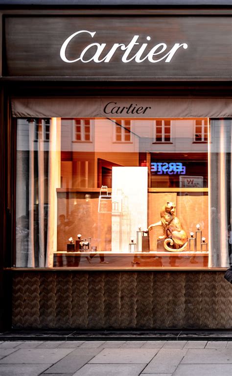 who owns cartier jewelry.